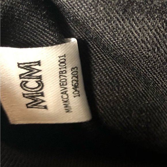 MCM NWT Navy Leather Floral Print Backpack w/Dust Bag - Picture 9 of 16